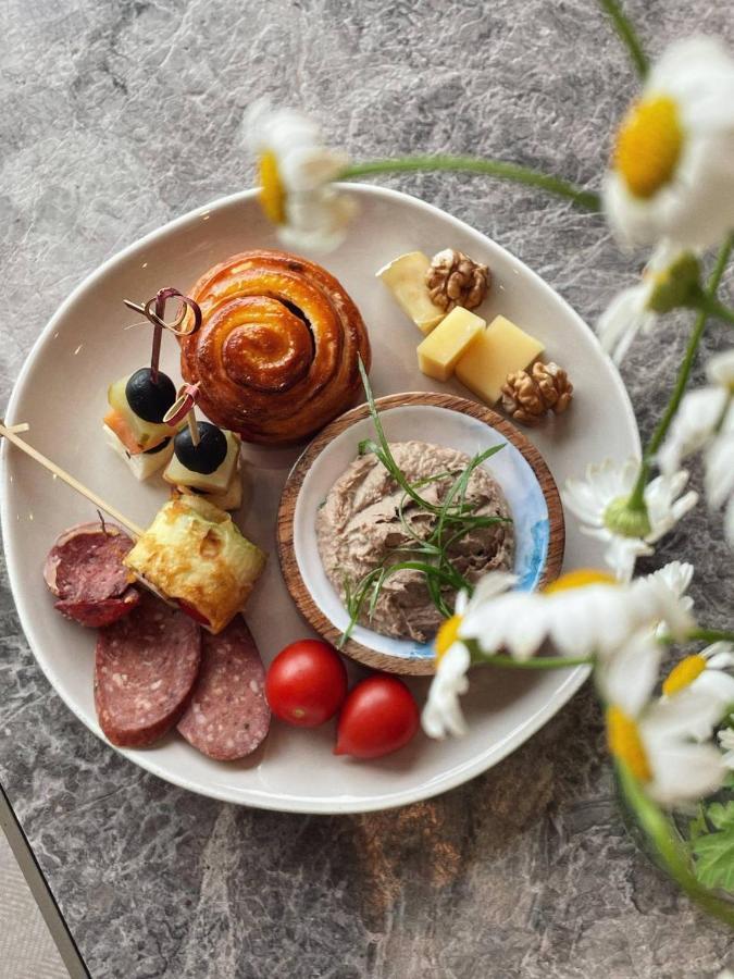 Pana Boutique Hotel Шимкент Екстер'єр фото